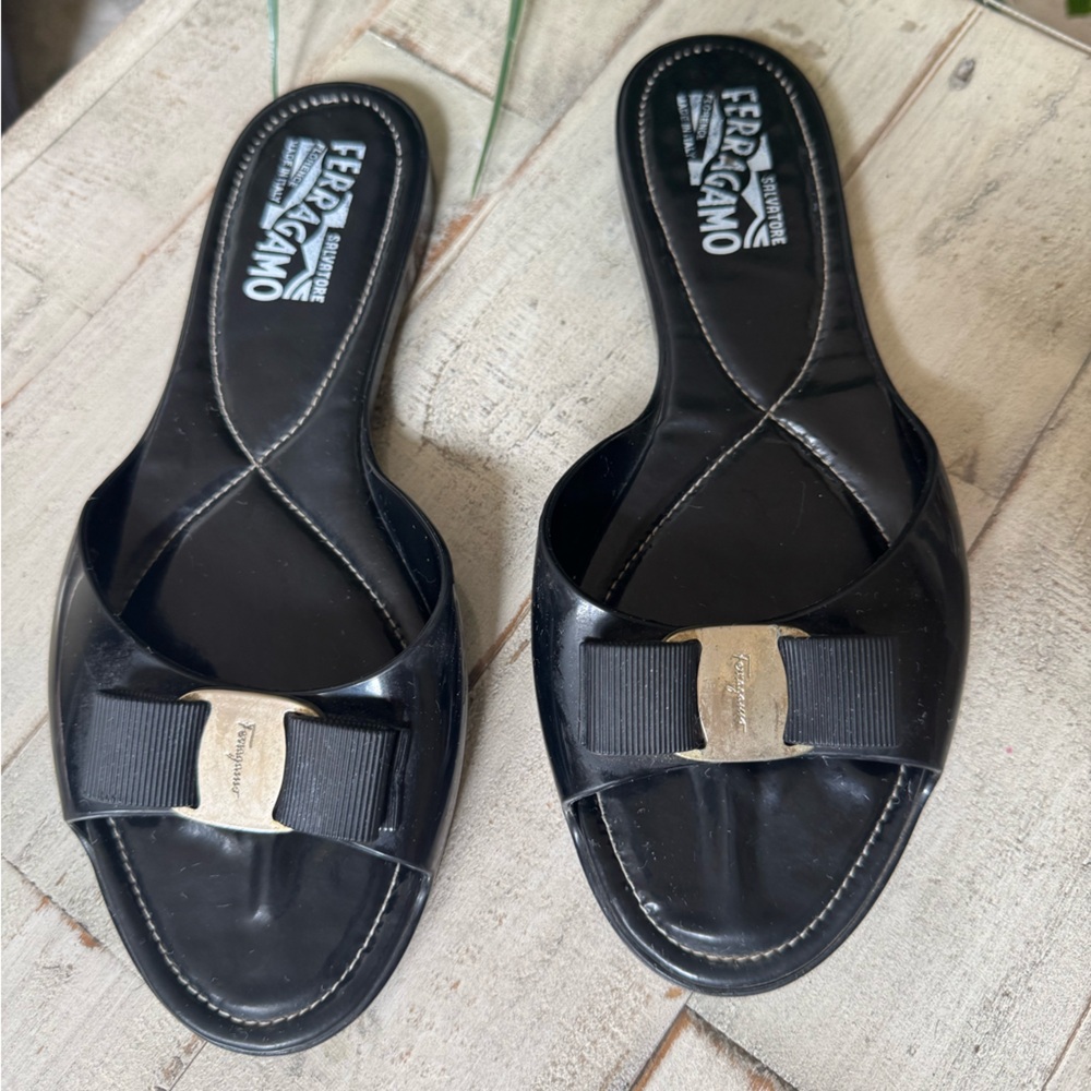 Salvatore Ferragamo 💫 Sandals 💫